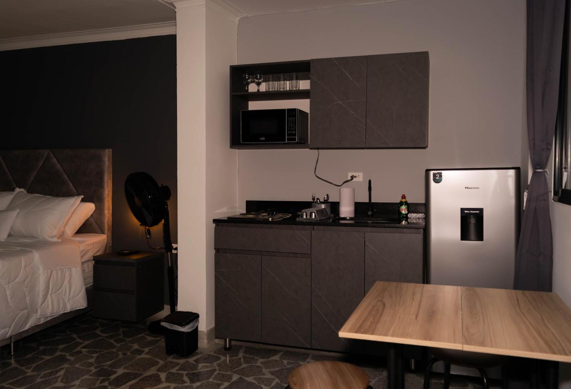Apartamento 102 En Laureles Cerca Al Estadio Y La 70 *